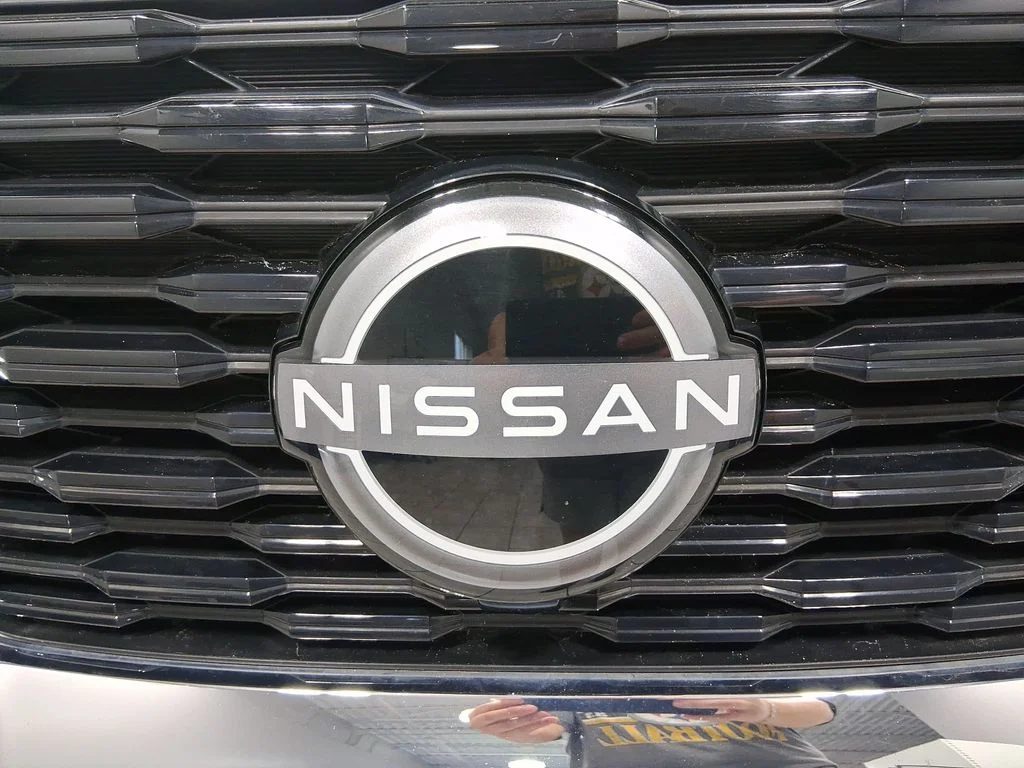 Used 2023 Black Nissan SV image 37