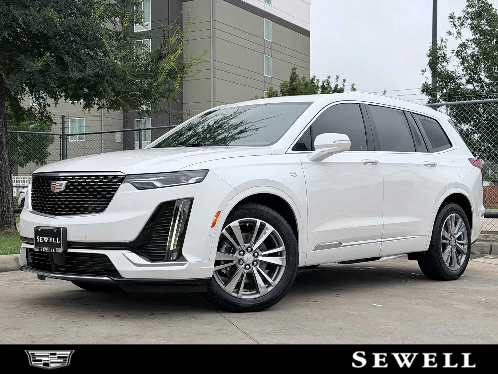 2025 Cadillac XT6 Premium Luxury Auto's photo