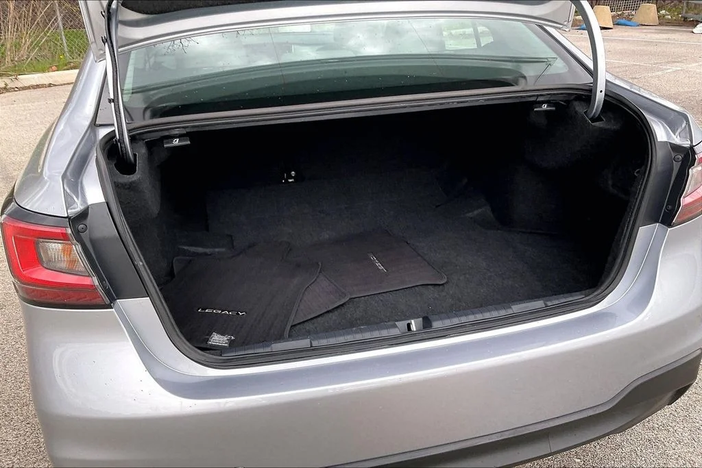 Used 2025 Silver Subaru Premium image 27