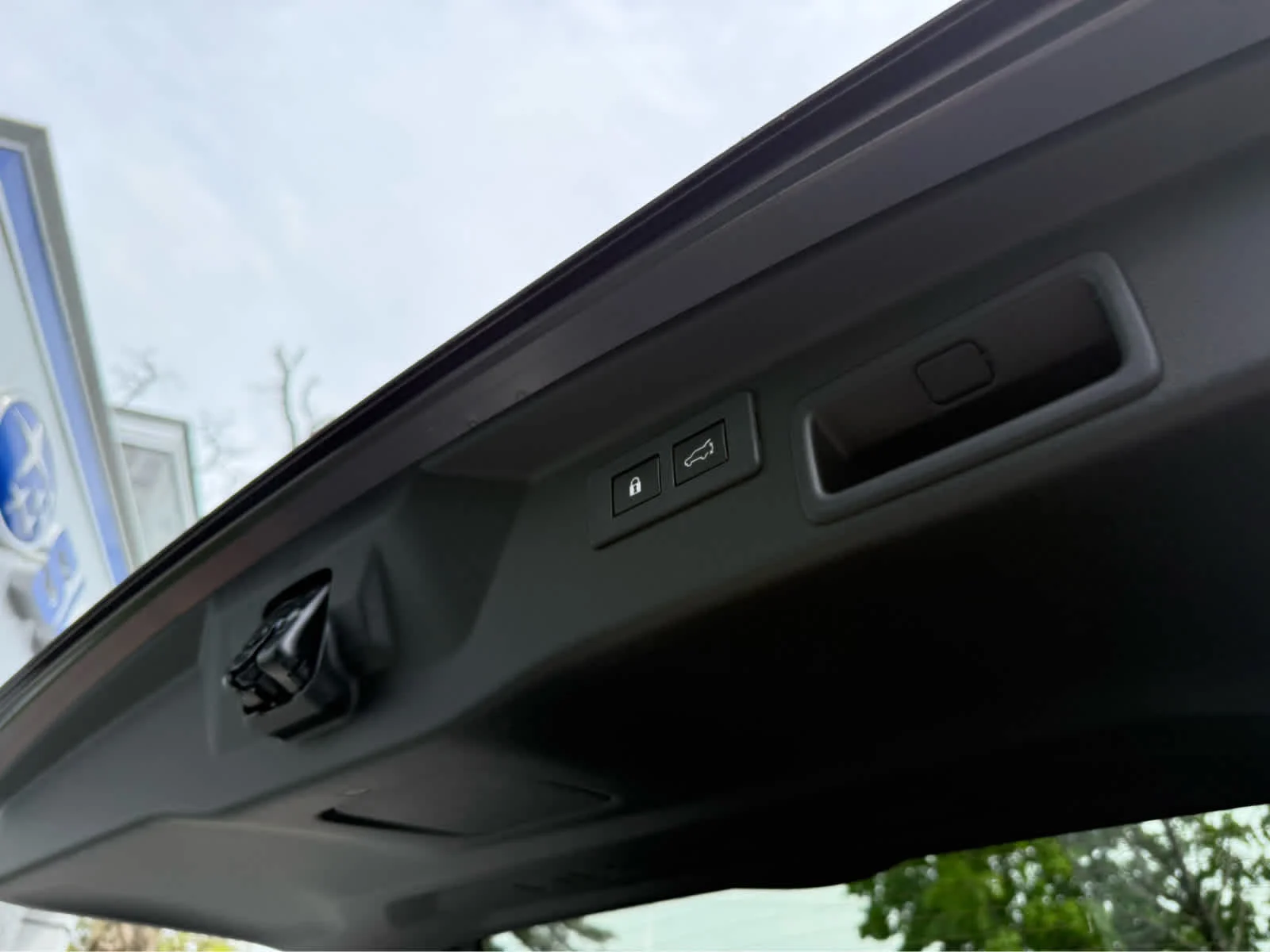 New 2026 Magnetite Gray Metallic Subaru Premium image 36