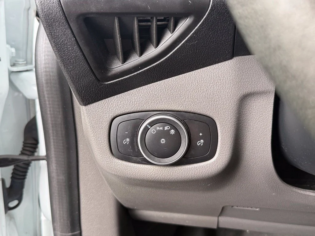 Used 2022 Frozen White Ford XL image 14