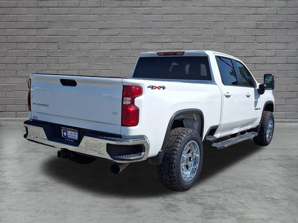 Used 2025 Summit White Chevrolet LT image 11