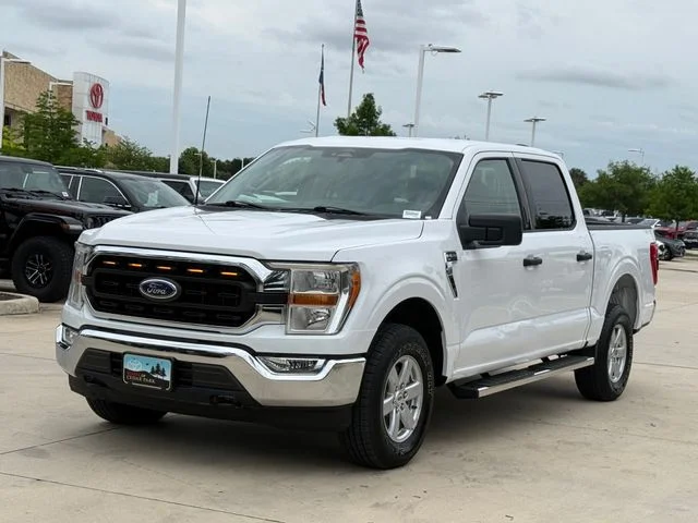 Used 2022 White Ford XLT image 8