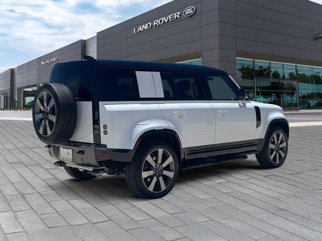 New 2026 Fuji White Land Rover V8 image 5
