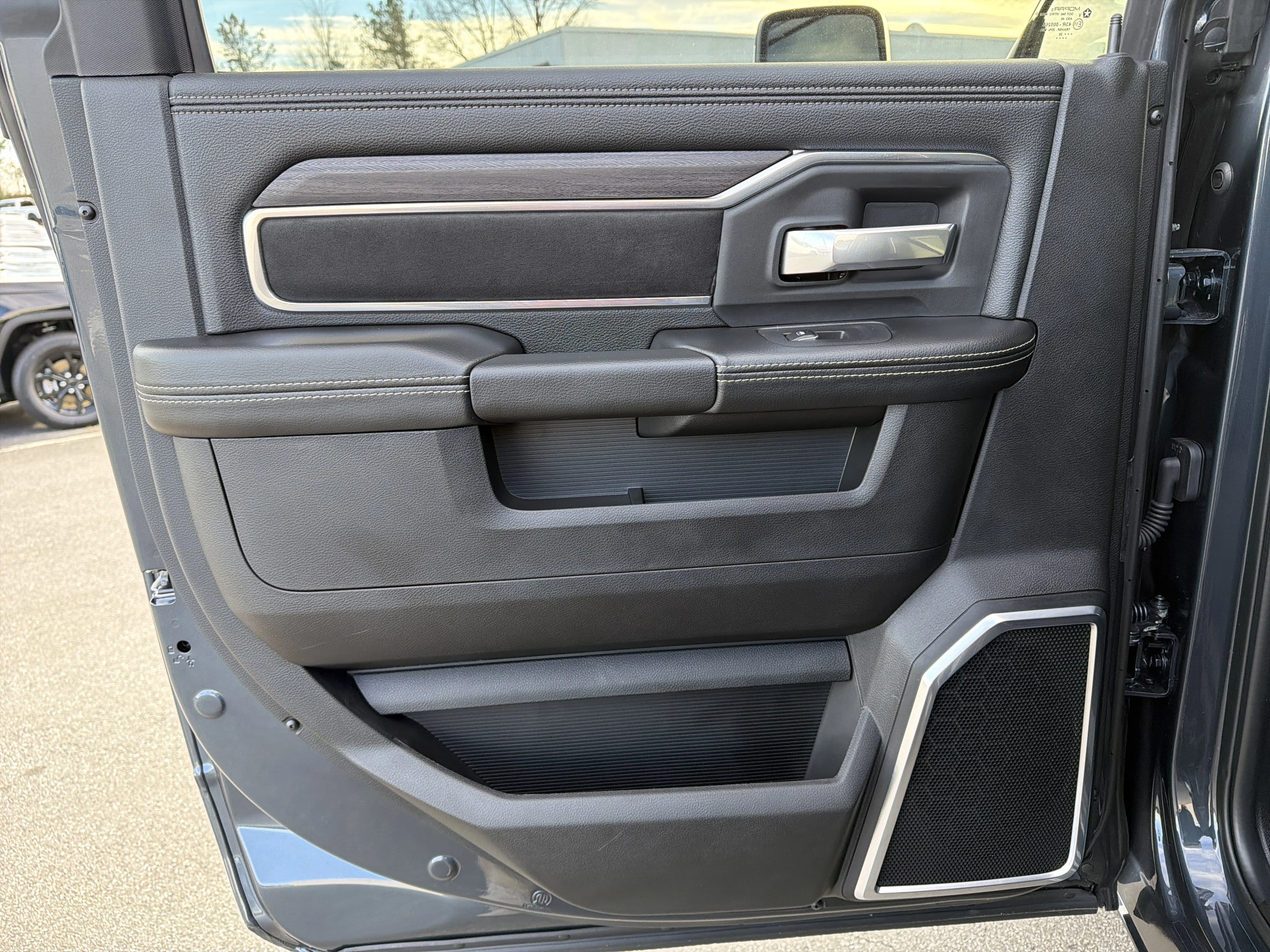 2025 RAM 2500 Laramie - Photo 28
