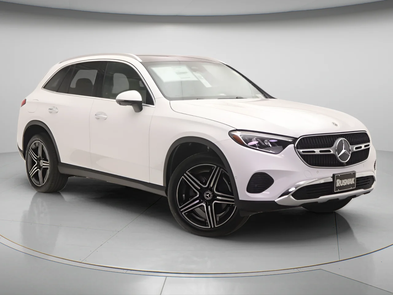 2026 Mercedes-Benz GLC GLC 300's photo
