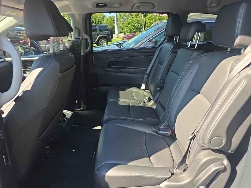 Certified Used 2024 Sonic Gray Pearl Honda Touring image 13