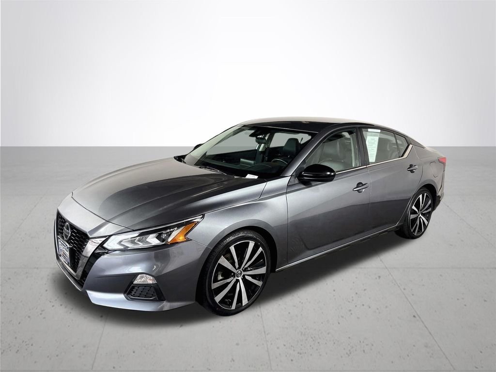 Used 2020 Gun Metallic Nissan 2.5 SR image 2