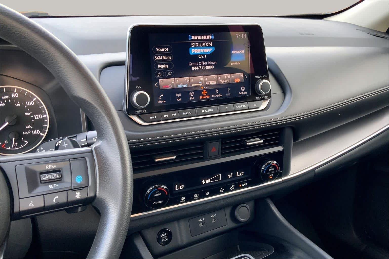 2024 Nissan Rogue SV - Photo 7