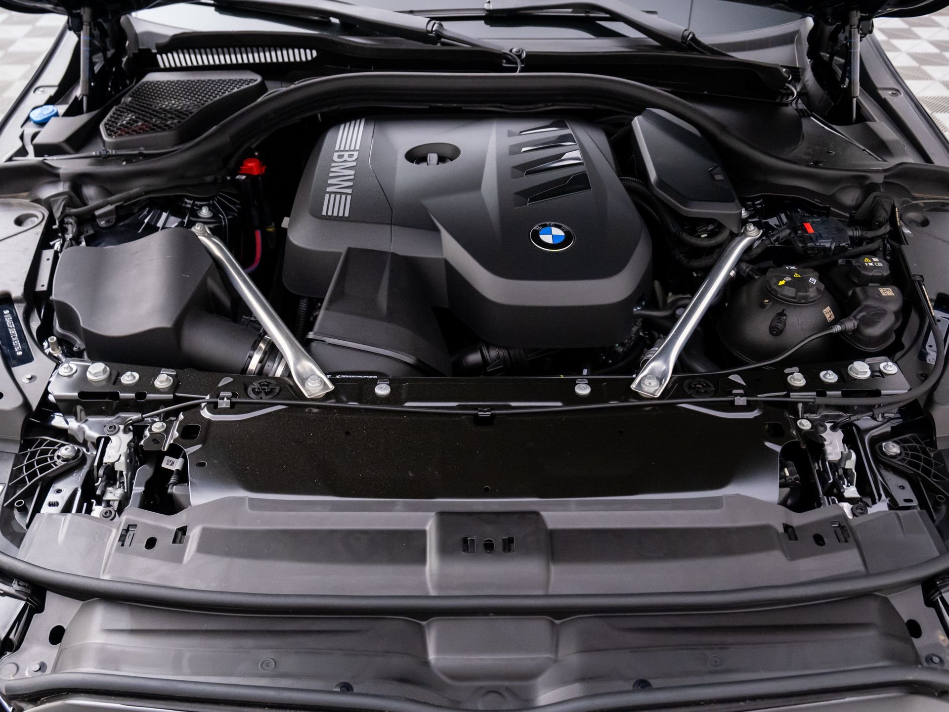 New 2026 Carbon Black Metallic BMW 530i xDrive image 31