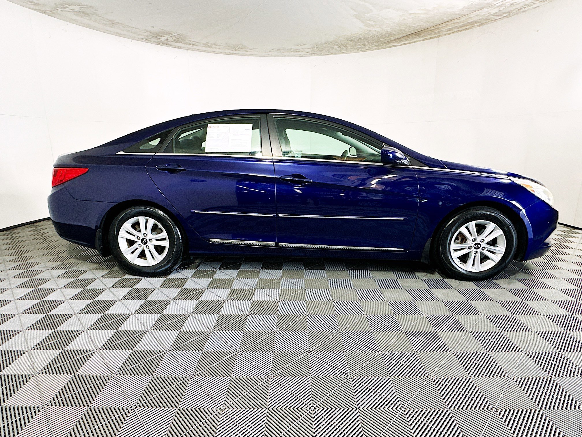 2013 Hyundai Sonata thumbnail 4