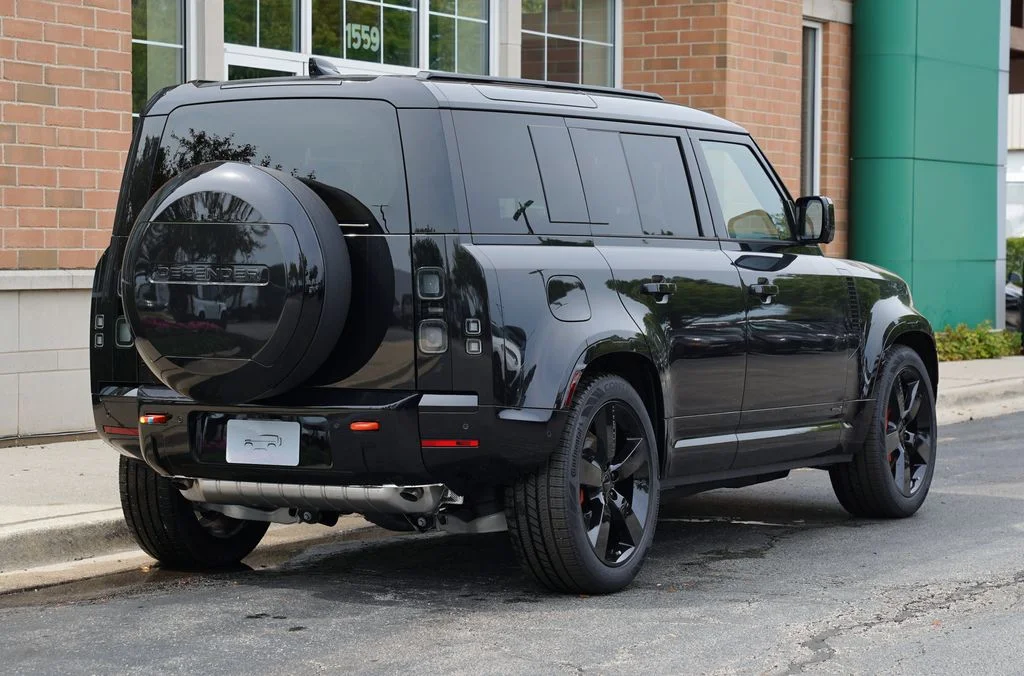 New 2026 Santorini Black Land Rover X image 6