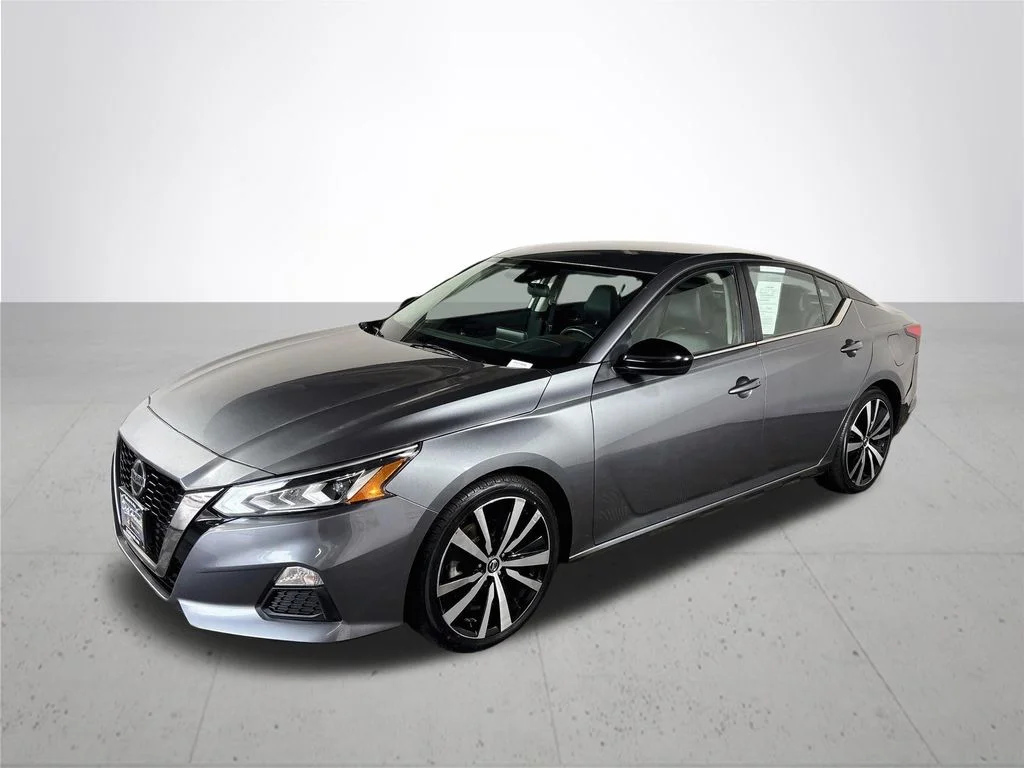 Used 2020 Gray Nissan 2.5 SR image 2