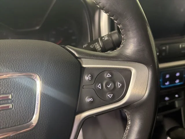 Used 2022 Summit White GMC 2WD Elevation image 23