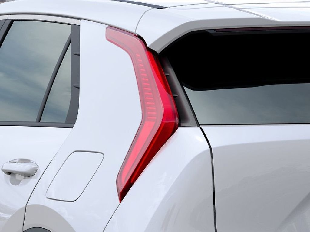 New 2026 Snow White Pearl Kia LX image 11