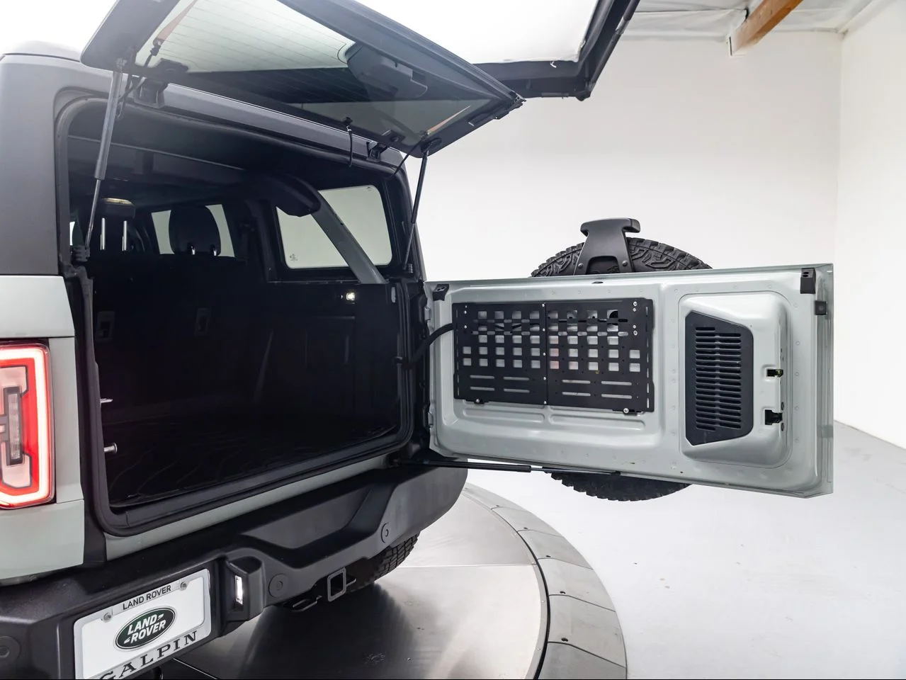 Used 2024 Cactus Gray Ford Wildtrak image 36