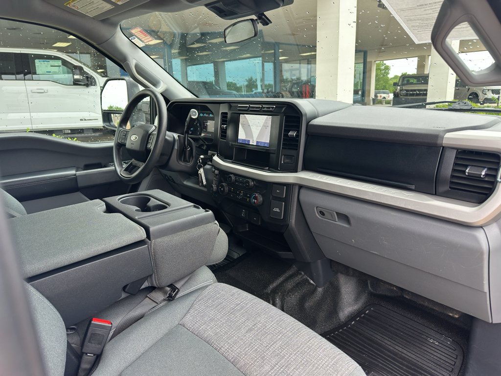 2024 Ford F-350 Super Duty XLT - Photo 30