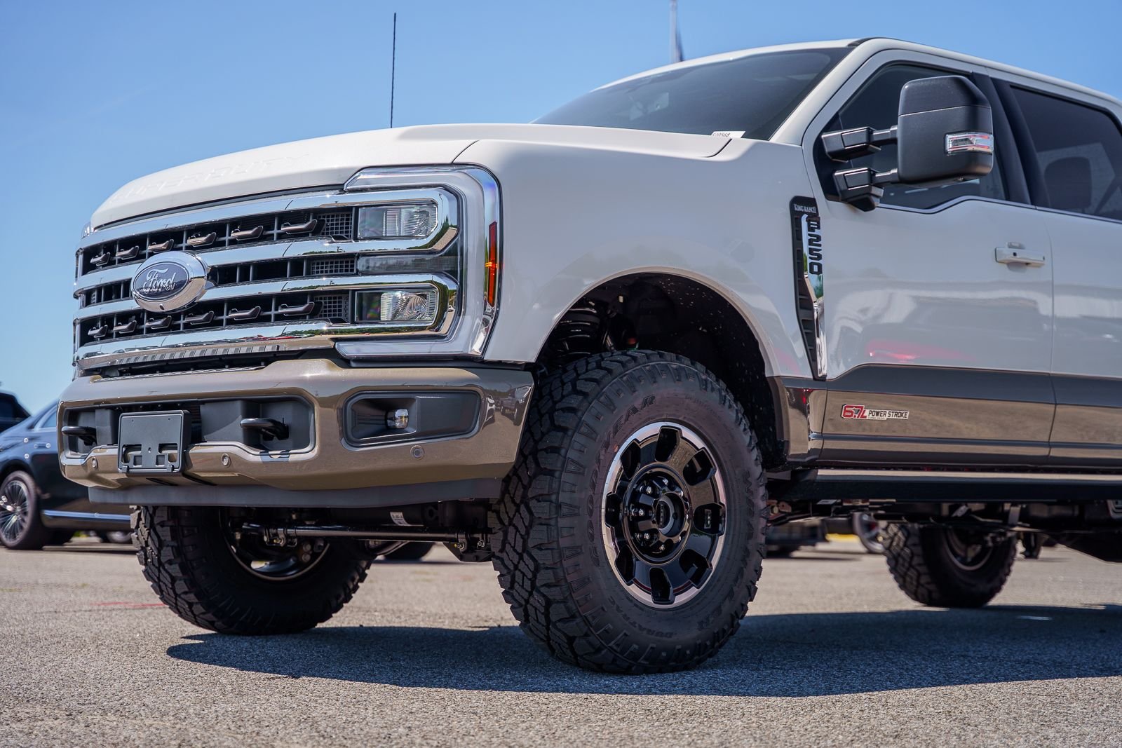 New 2026 Star White Metallic Tri-Coat Ford F-250® King Ranch® image 4