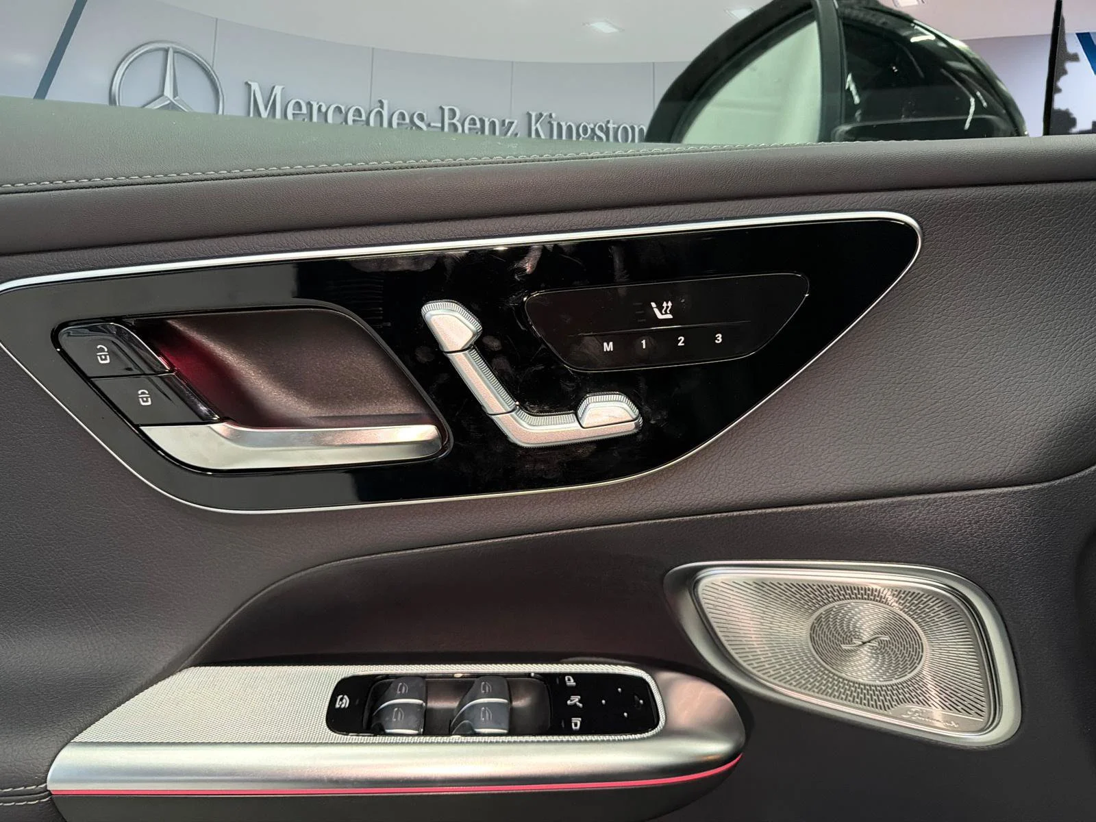 Used 2026 Light gray Mercedes-Benz GLC 300 image 12