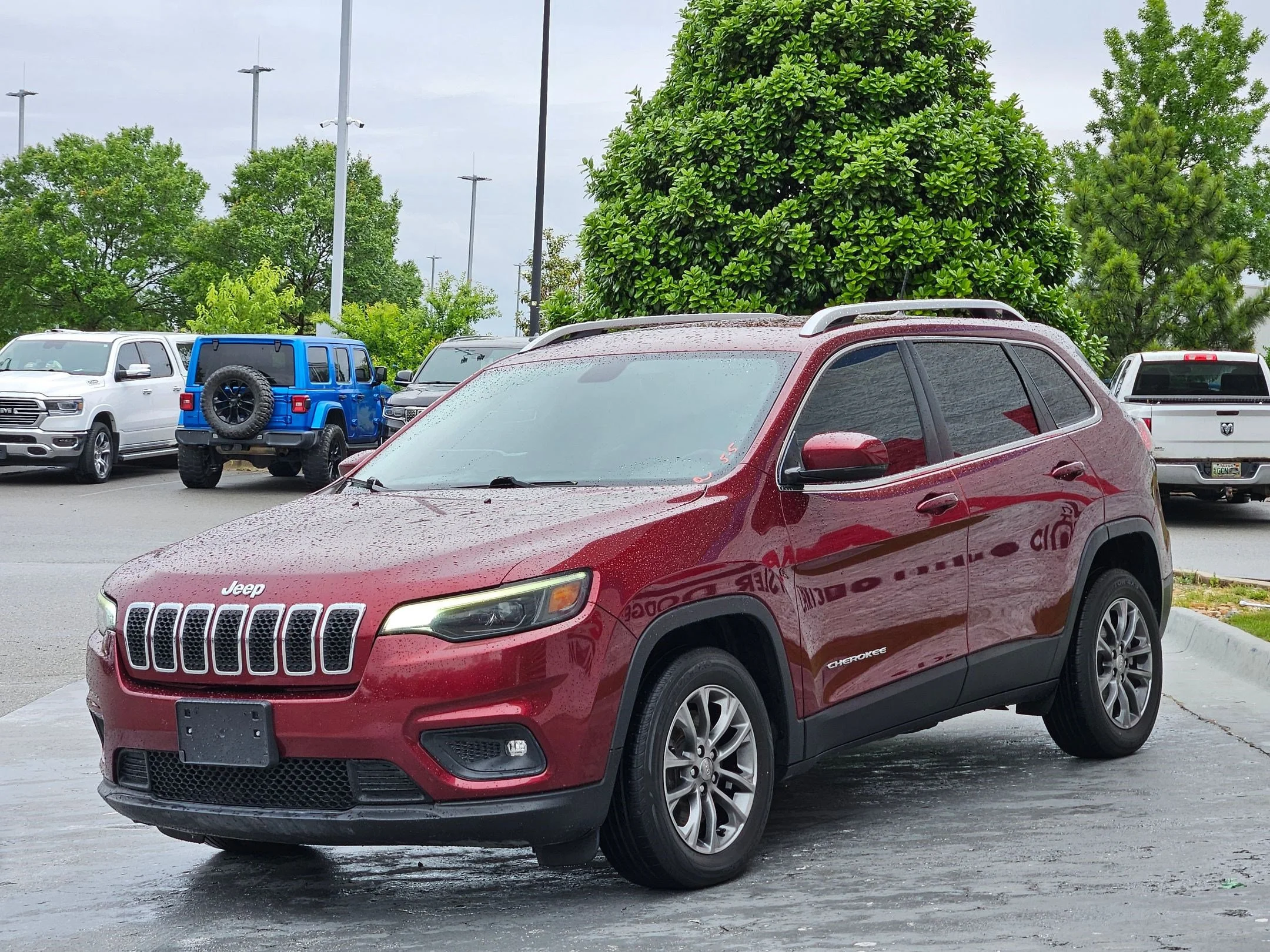 Pre-Owned 2019 Jeep Cherokee Latitude Plus Sport Utility in Little