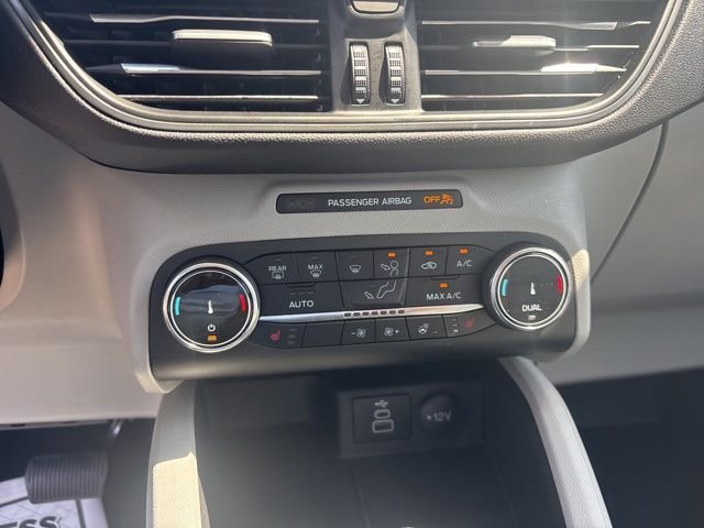Used 2025 Silver Ford Active image 17