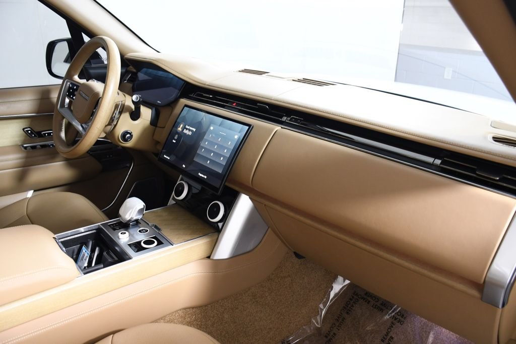 Used 2023 Icy White SV Bespoke Special Effect Gloss Land Rover SV image 18