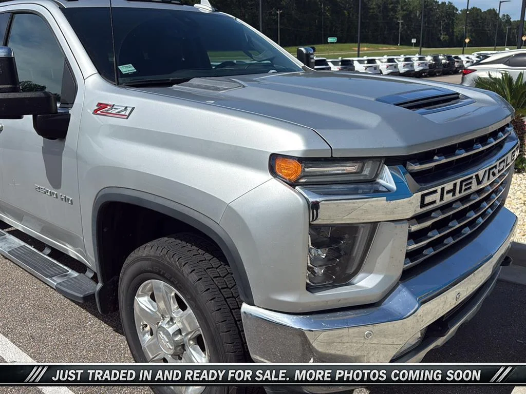 Used 2020 SILVER ICE METALLIC Chevrolet LTZ image 4