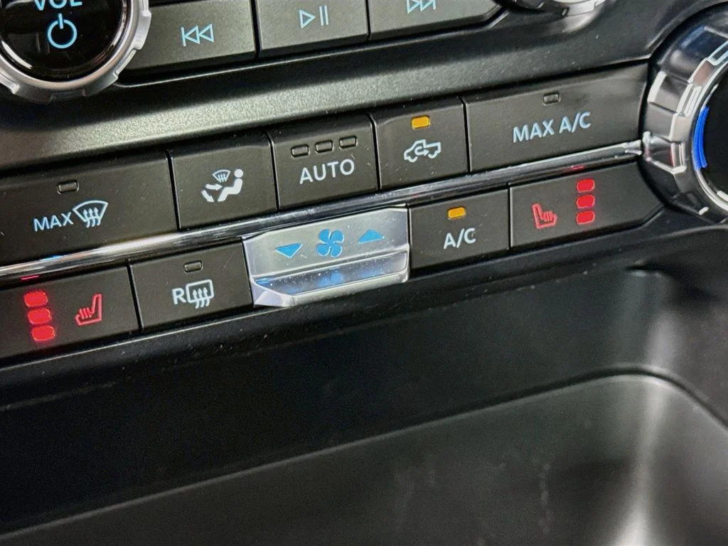 New 2026 Oxford White Ford XLT image 20