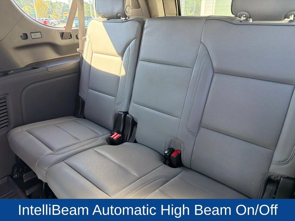 Used 2023 White GMC SLT image 16