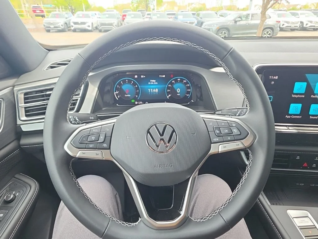 New 2026 Opal White Pearl Volkswagen 2.0T SE image 10
