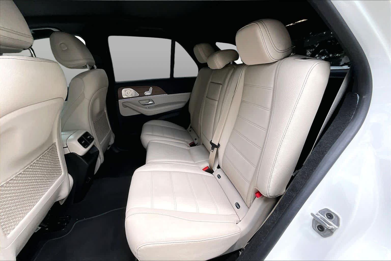 Used 2024 MANUFAKTUR Diamond White Metallic Mercedes-Benz GLE 350 image 21
