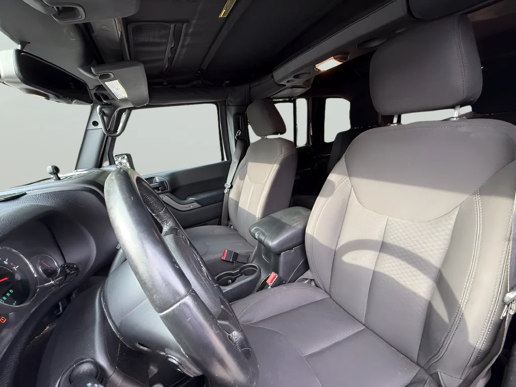Used 2017 Gray Jeep Unlimited Sport image 10