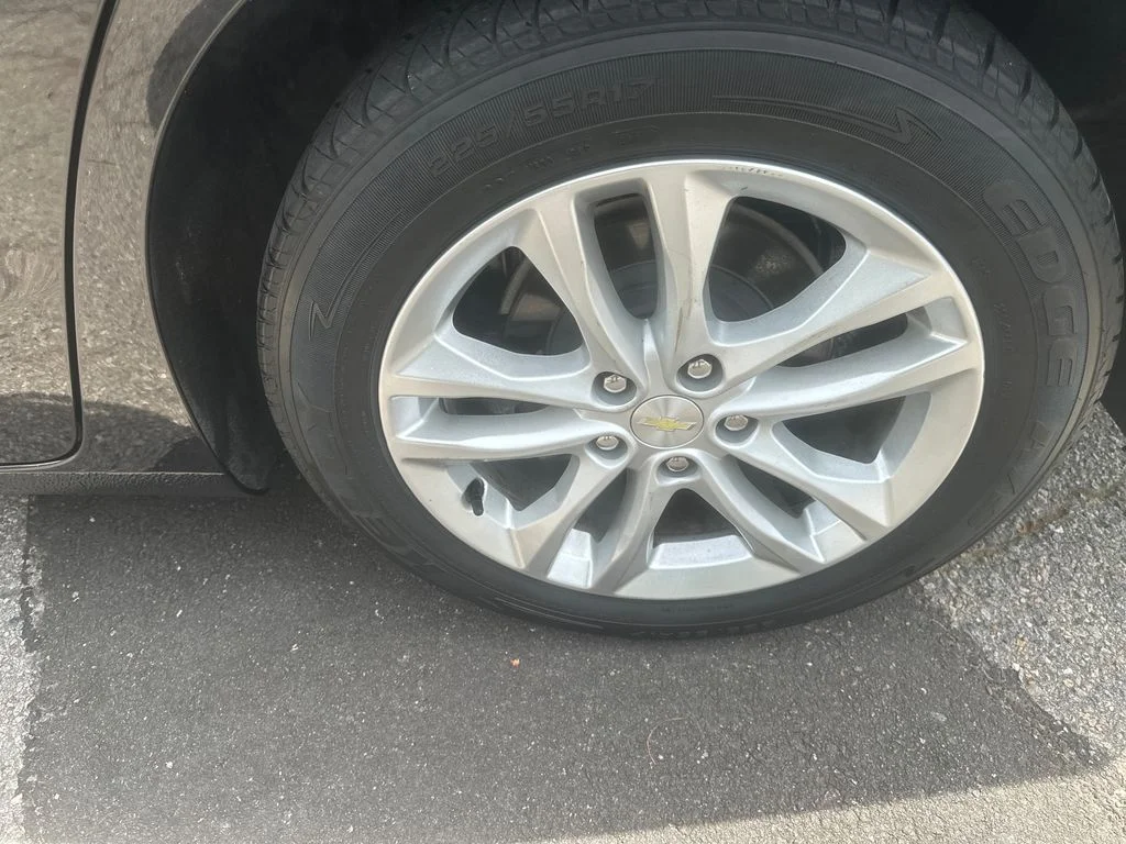 Used 2018 Black Chevrolet LT image 14