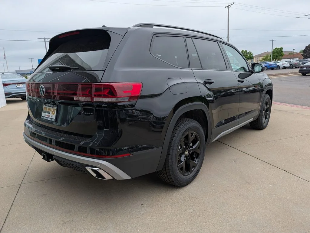 New 2026 Black Volkswagen 2.0T Peak Edition image 4