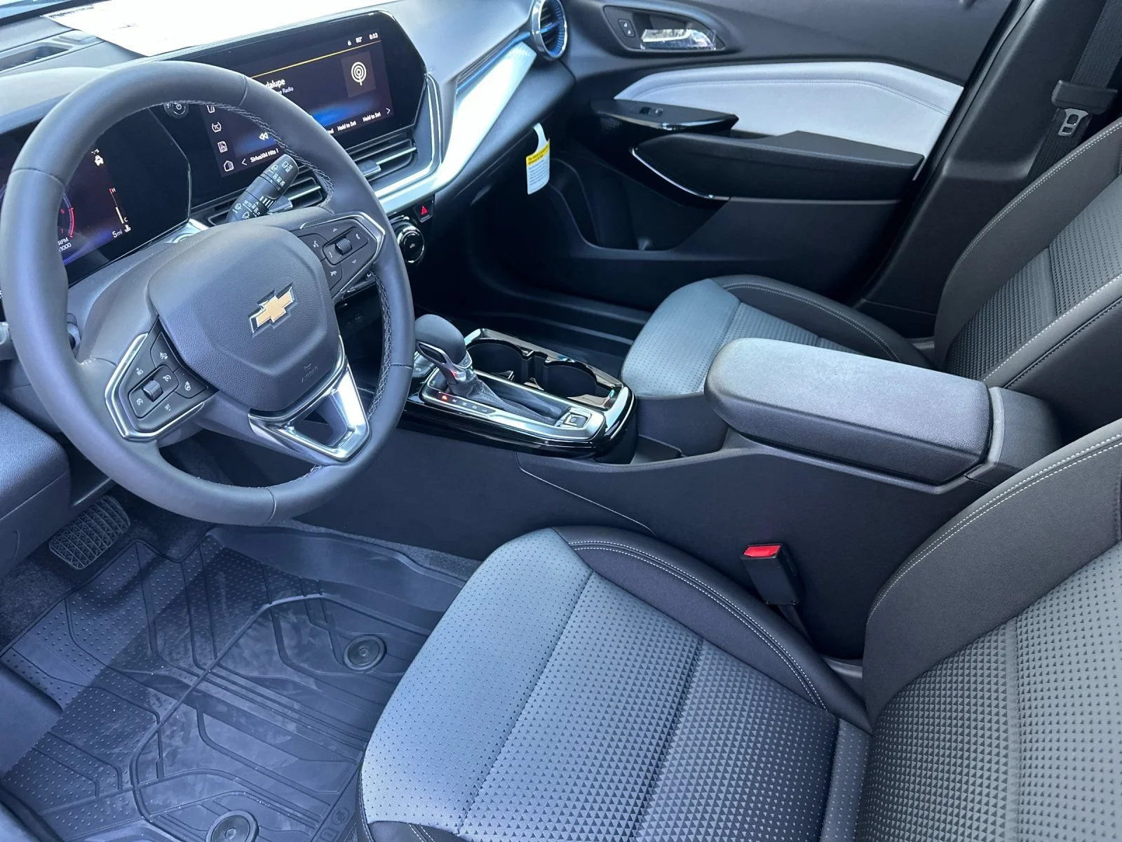 2026 Chevrolet Trax LT - Photo 10