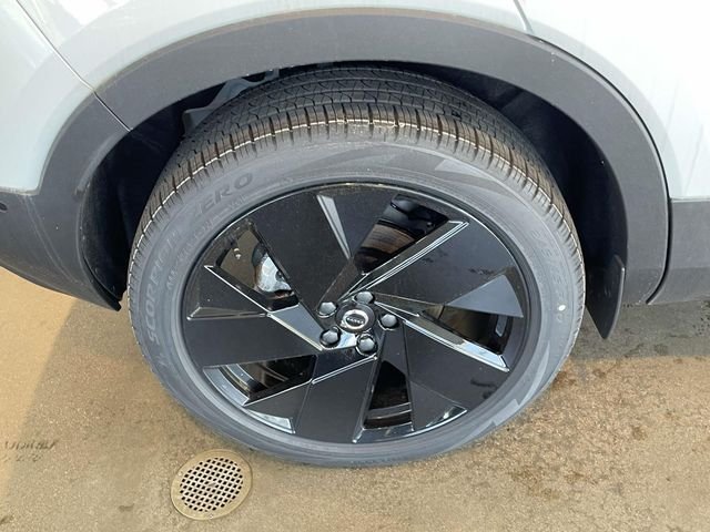 2026 Volvo XC40 Ultra Black Edition - Photo 10