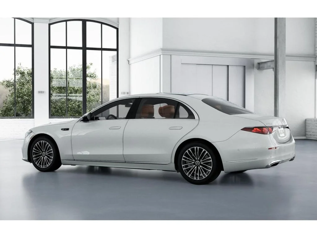 New 2027 White Mercedes-Benz S 580 image 31