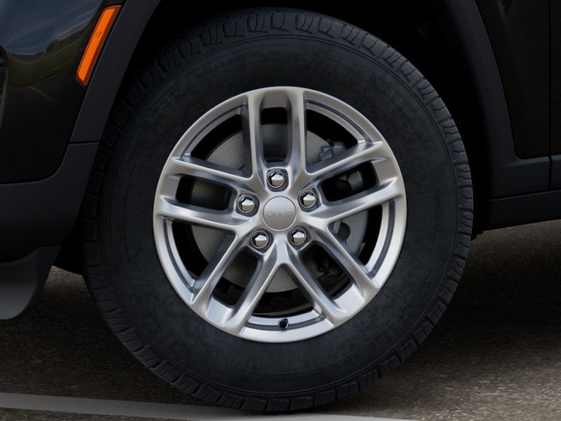 New 2026 Diamond Black Crystal Pearl-Coat Exterior Paint Jeep Laredo image 8
