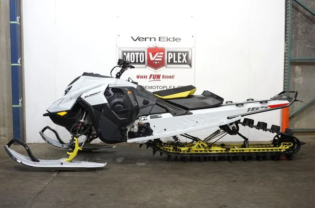 2025 Ski-Doo Summit® Adrenaline® With Edge Package 850 E-TEC 16 