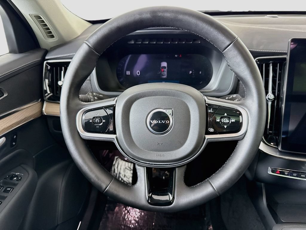Used 2025 White Volvo Plus image 11