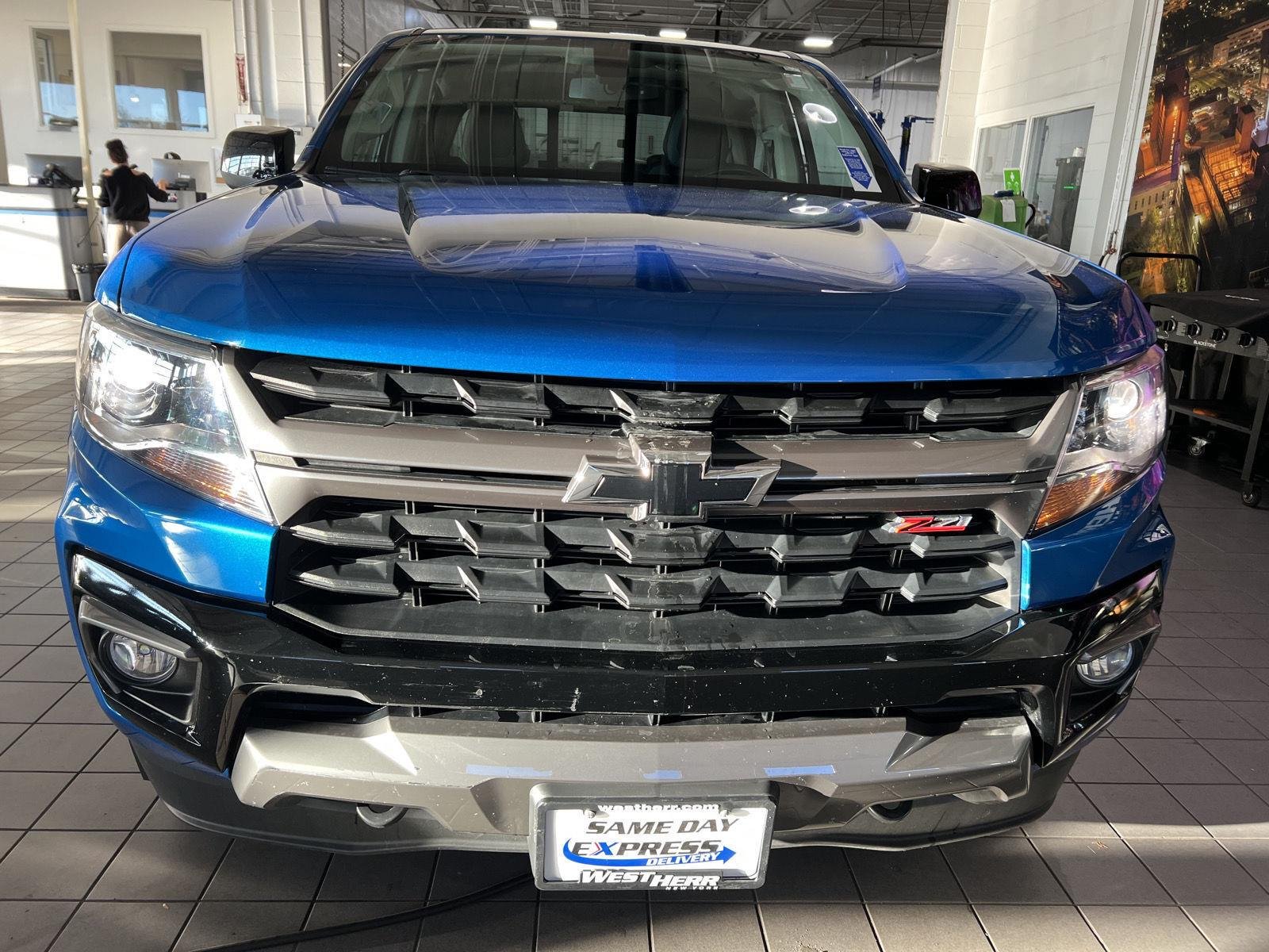 Used 2022 Bright Blue Metallic Chevrolet 4WD Z71 image 2