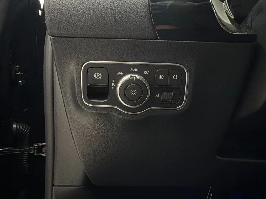 New 2026 Black Mercedes-Benz GLA 250 image 18