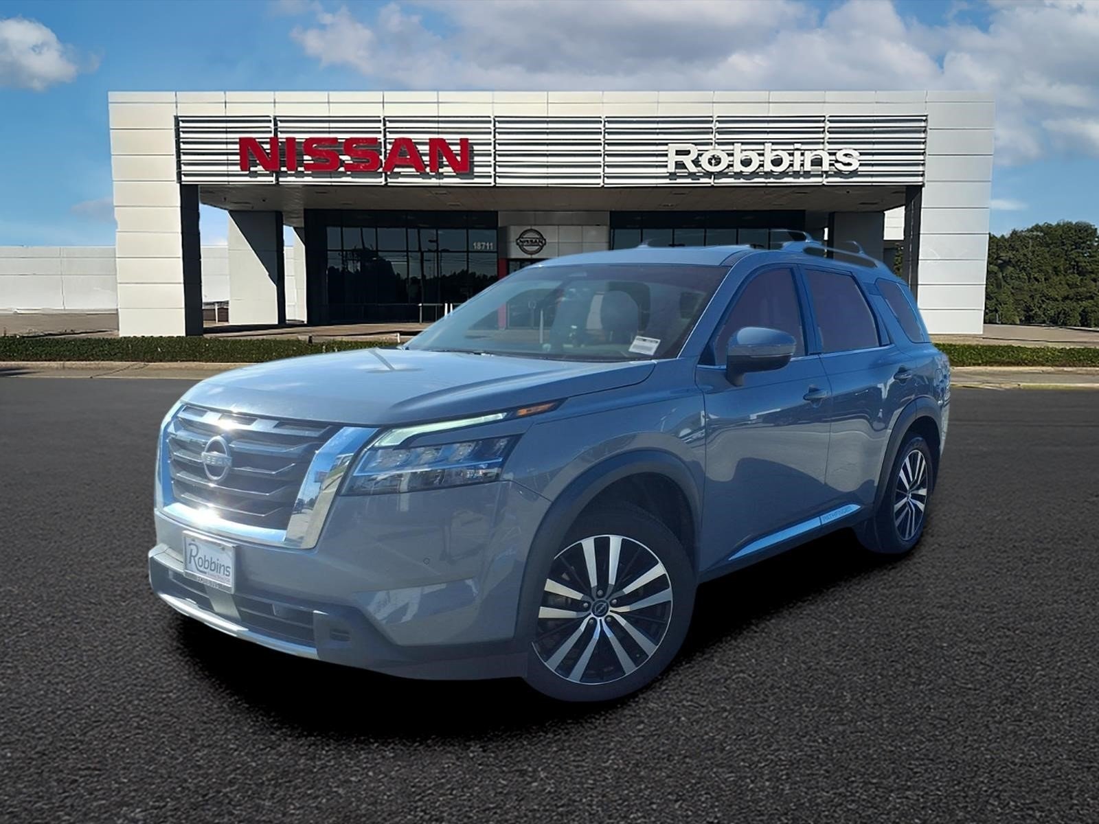2023 Nissan Pathfinder Platinum  at Robbins Nissan