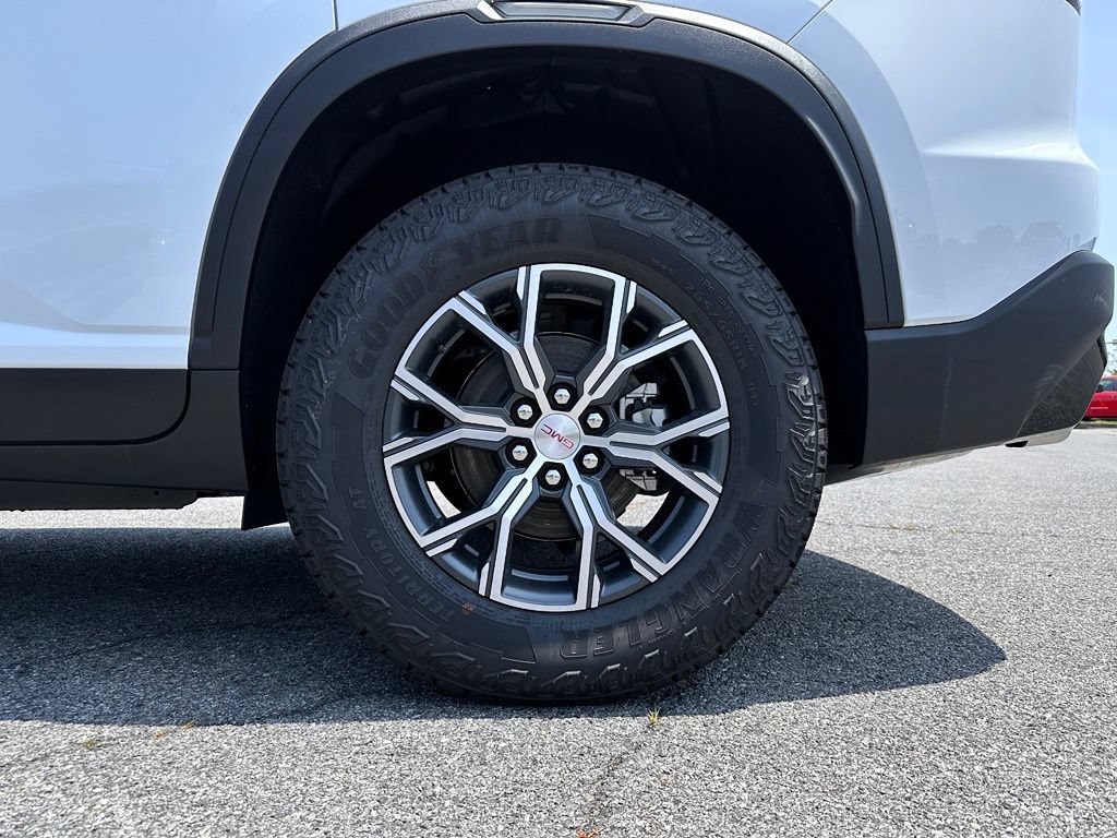New 2026 Summit White GMC AT4 image 38