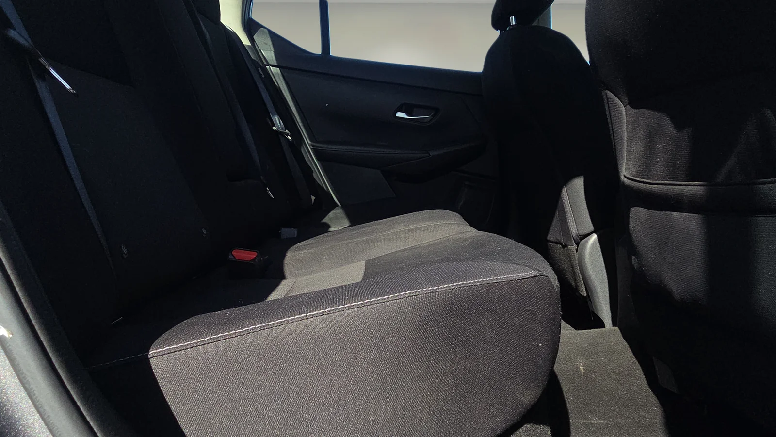 Used 2022 Gray Nissan SV image 17