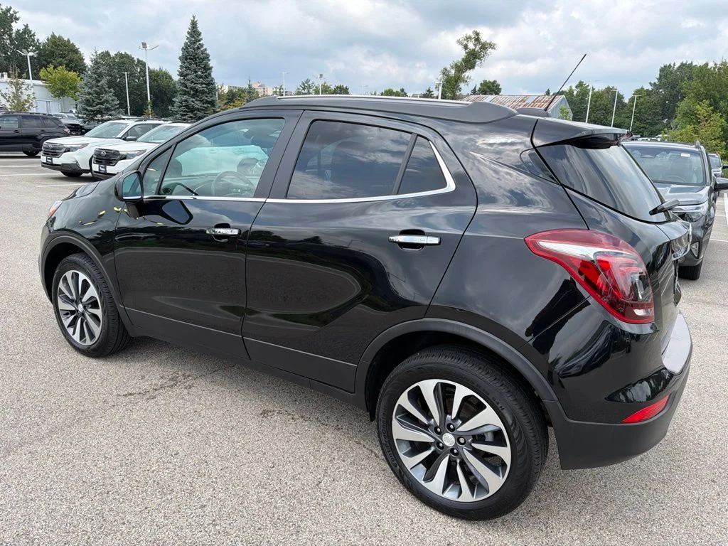 Used 2022 Black Buick Preferred image 5