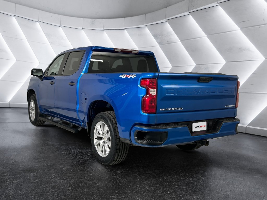 Used 2023 Blue Chevrolet Custom image 6