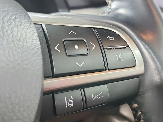 Used 2023 Silver Lexus 460 image 28