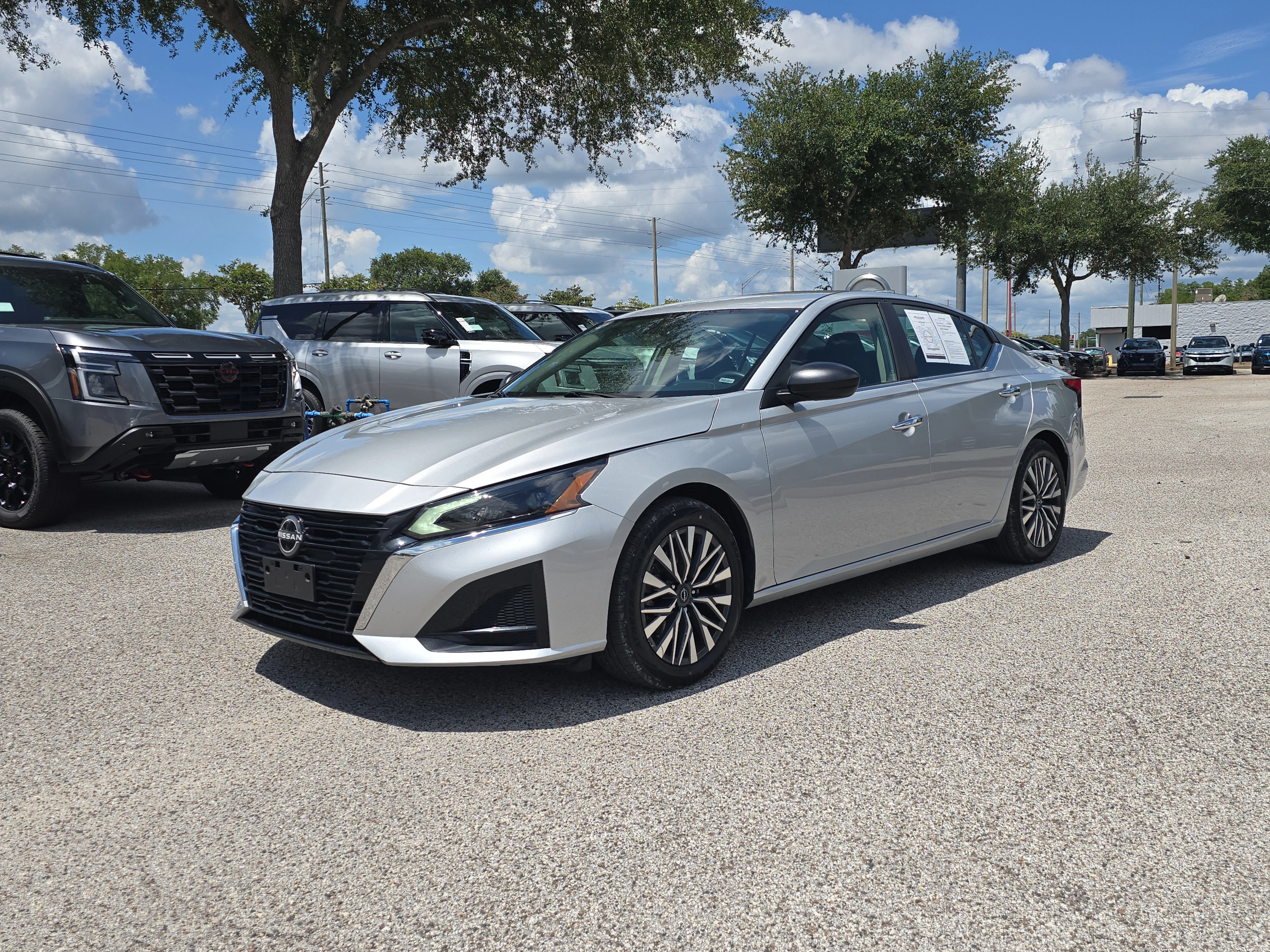 Certified Used 2024 Brilliant Silver Metallic Nissan 2.5 SV image 4