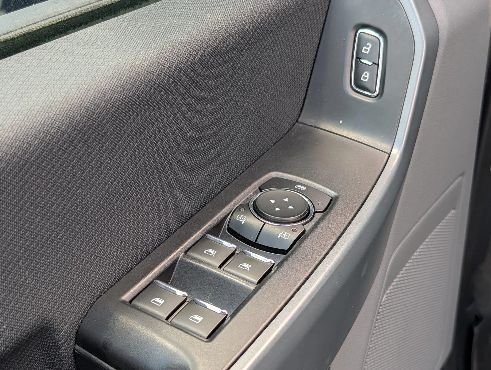 Used 2022 Oxford White Ford XLT image 16